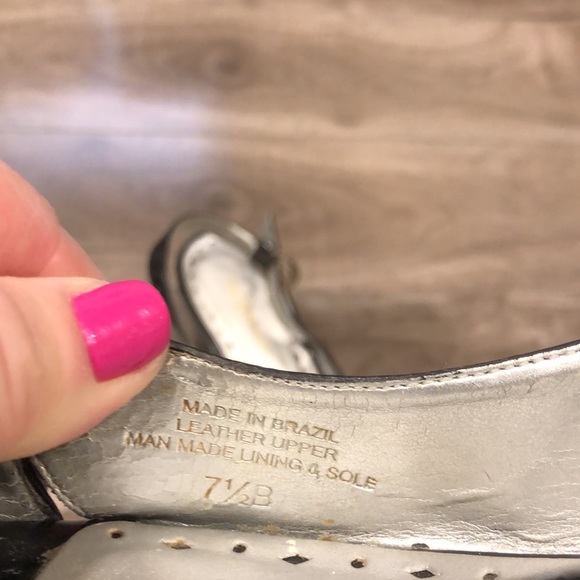 🔥🔥BCBG Patent Leather Wedges - Picture 11 of 11